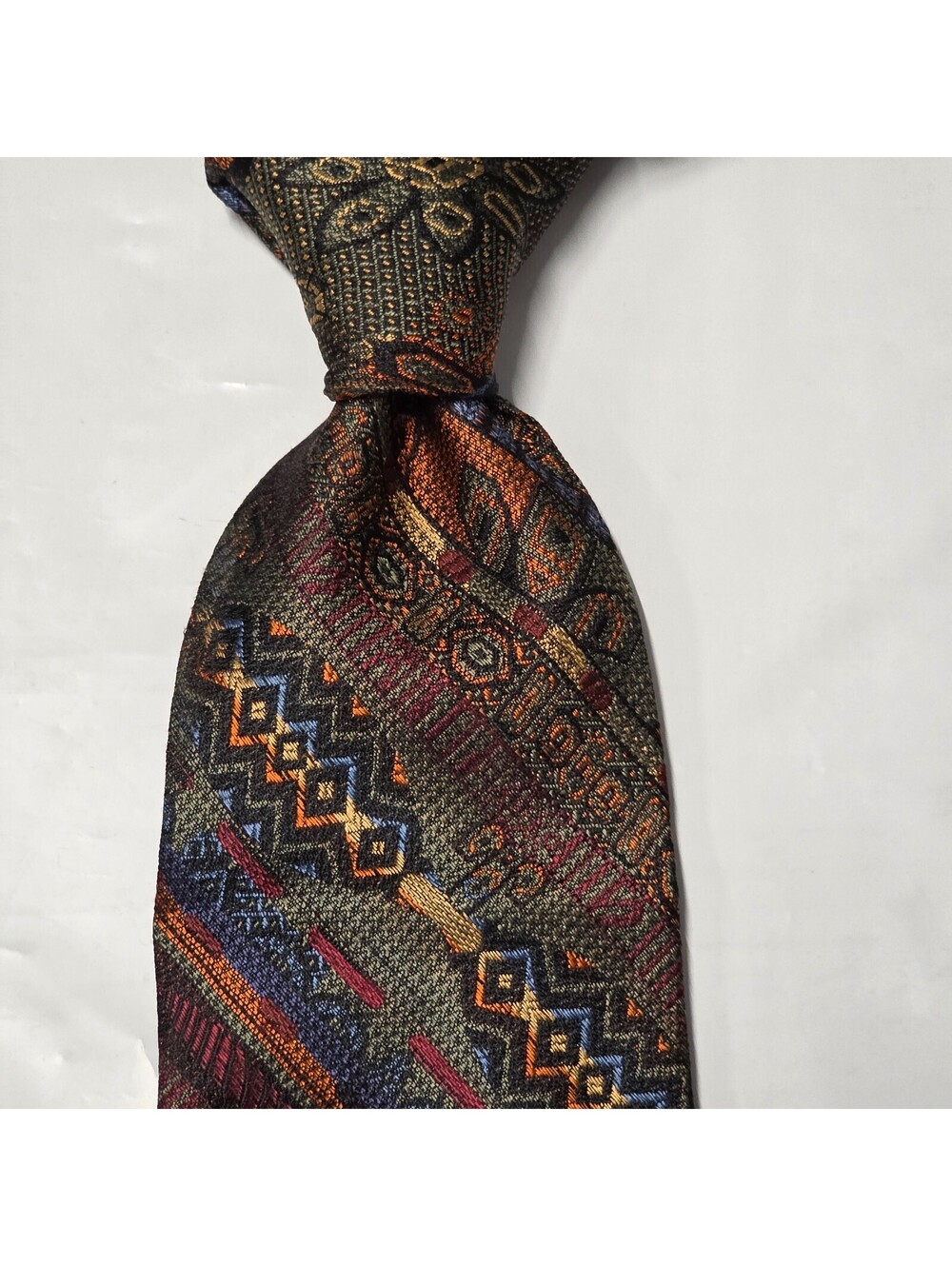 Coogi Australia Tie Necktie Men's Multicolor 100% Silk Necktie 59 x3 . 3/4